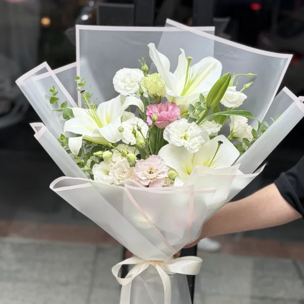 دسته گل سفید کلاسیک