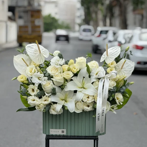 باکس گل سفید و سبز