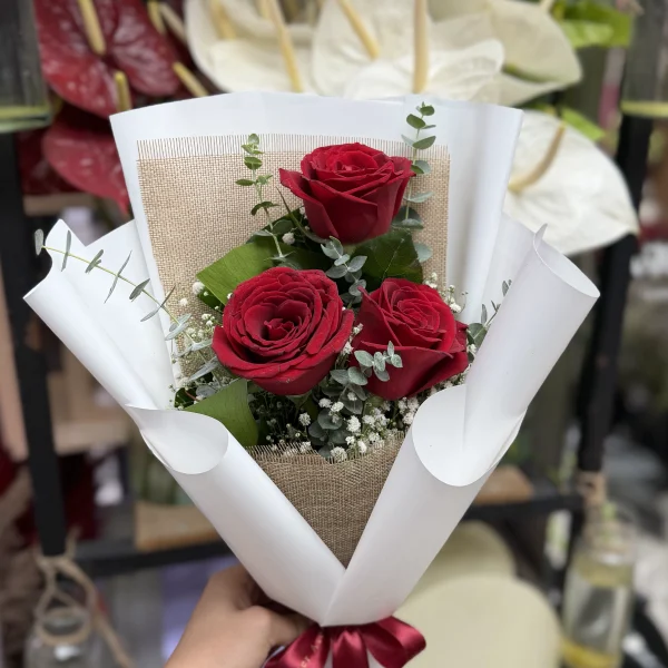 دسته گل لاولی رز
