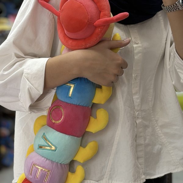 عروسک هزارپای رنگارنگ